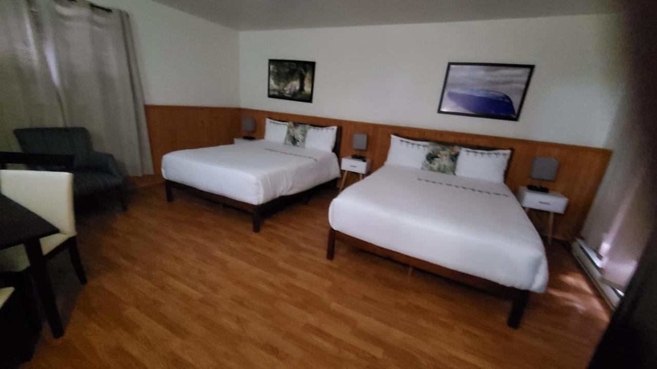 Hotel Fleurs Karaibes Saint-Alexandre-de-Kamouraska Ngoại thất bức ảnh
