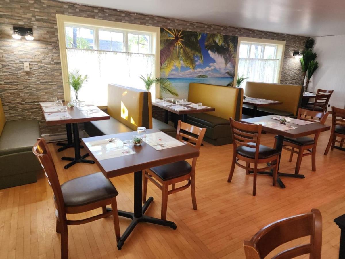 Hotel Fleurs Karaibes Saint-Alexandre-de-Kamouraska Ngoại thất bức ảnh