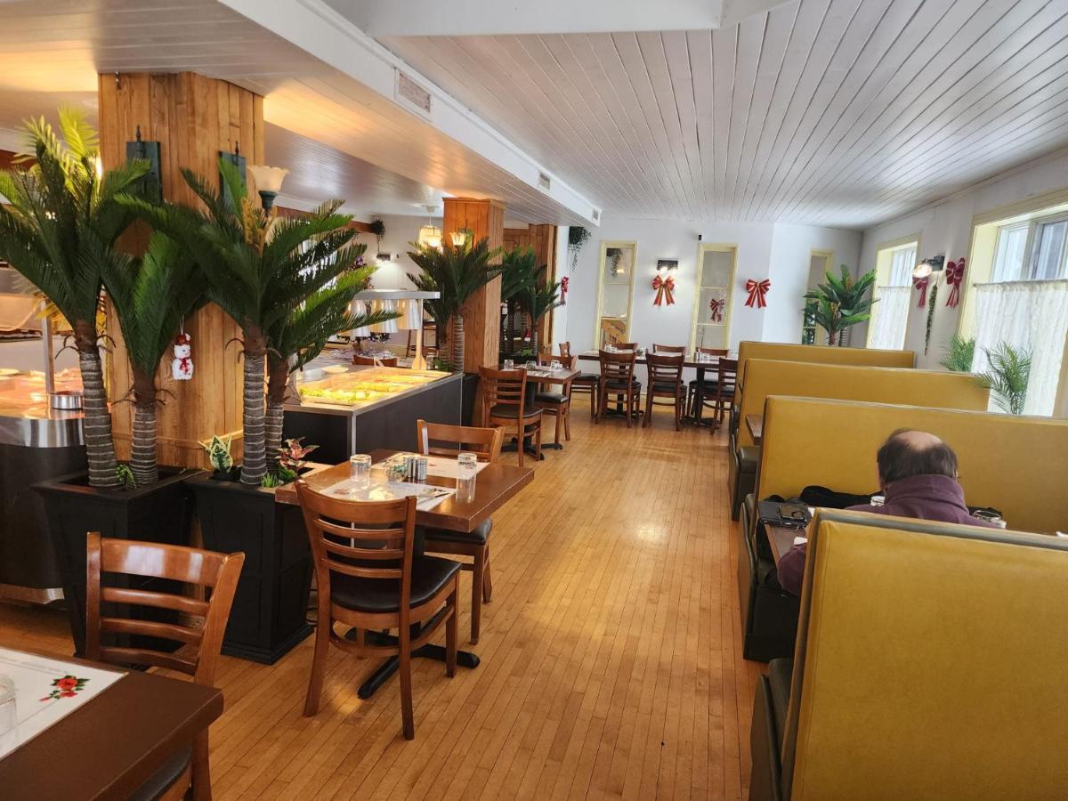 Hotel Fleurs Karaibes Saint-Alexandre-de-Kamouraska Ngoại thất bức ảnh